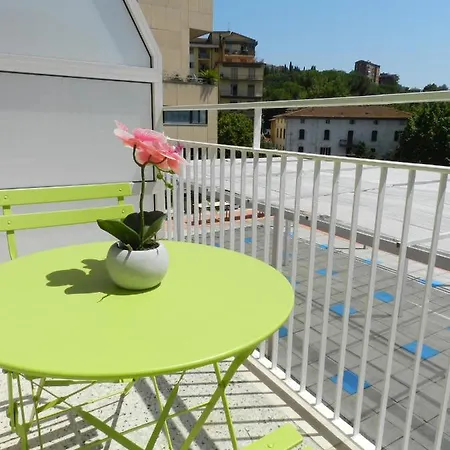 Via Cortonese 1 아파트 페루자