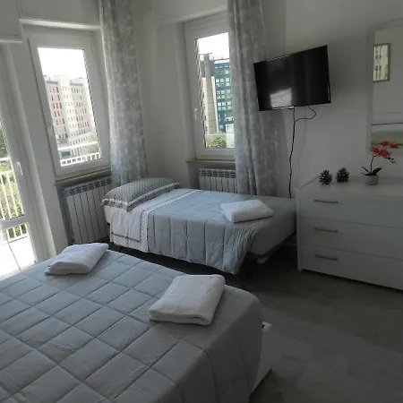 Apartment Via Cortonese 1