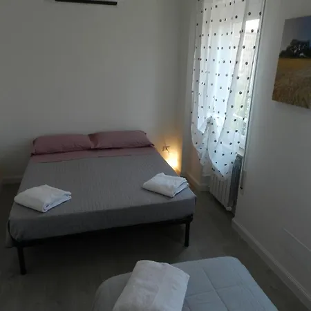 Via Cortonese 1 Apartamento