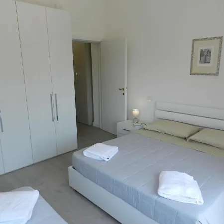 Apartment Via Cortonese 1 *