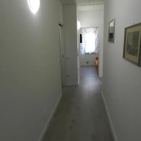 Apartment Via Cortonese 1 *