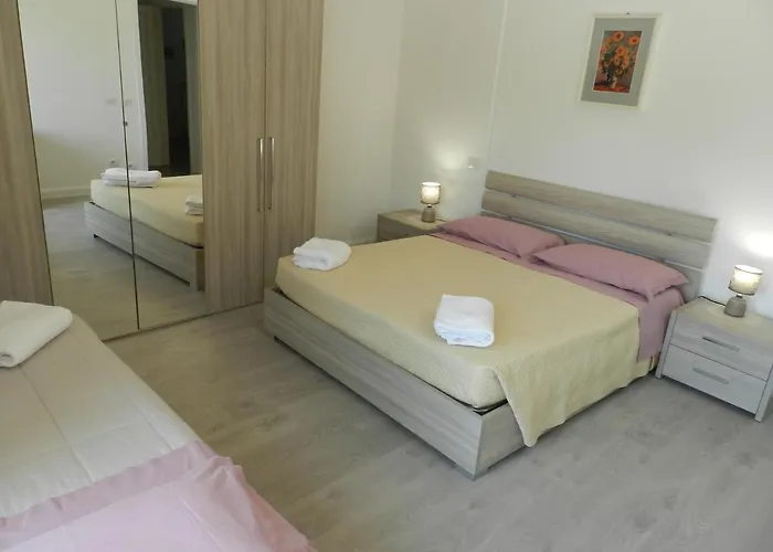 דירה Via Cortonese 1 *