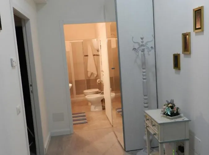 Via Cortonese 1 דירה *